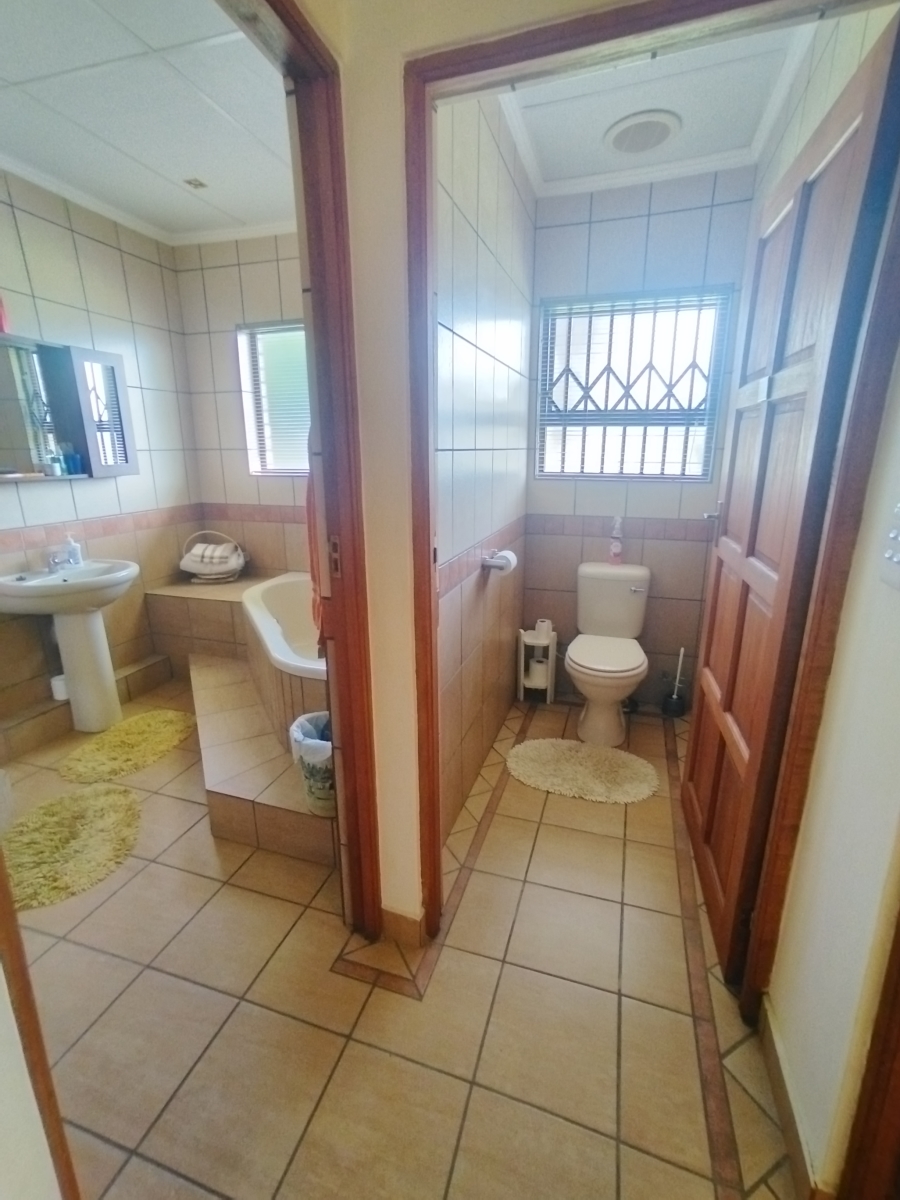 4 Bedroom Property for Sale in Christiana North West